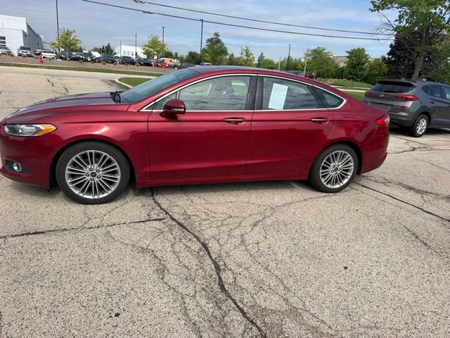 Used 2015 Ford Fusion SE w/ Equipment Group 202A FWD image 2