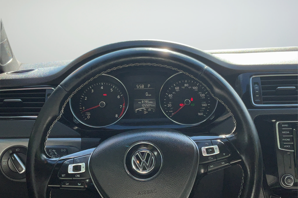 Used 2016 Volkswagen Jetta Sport FWD image 13