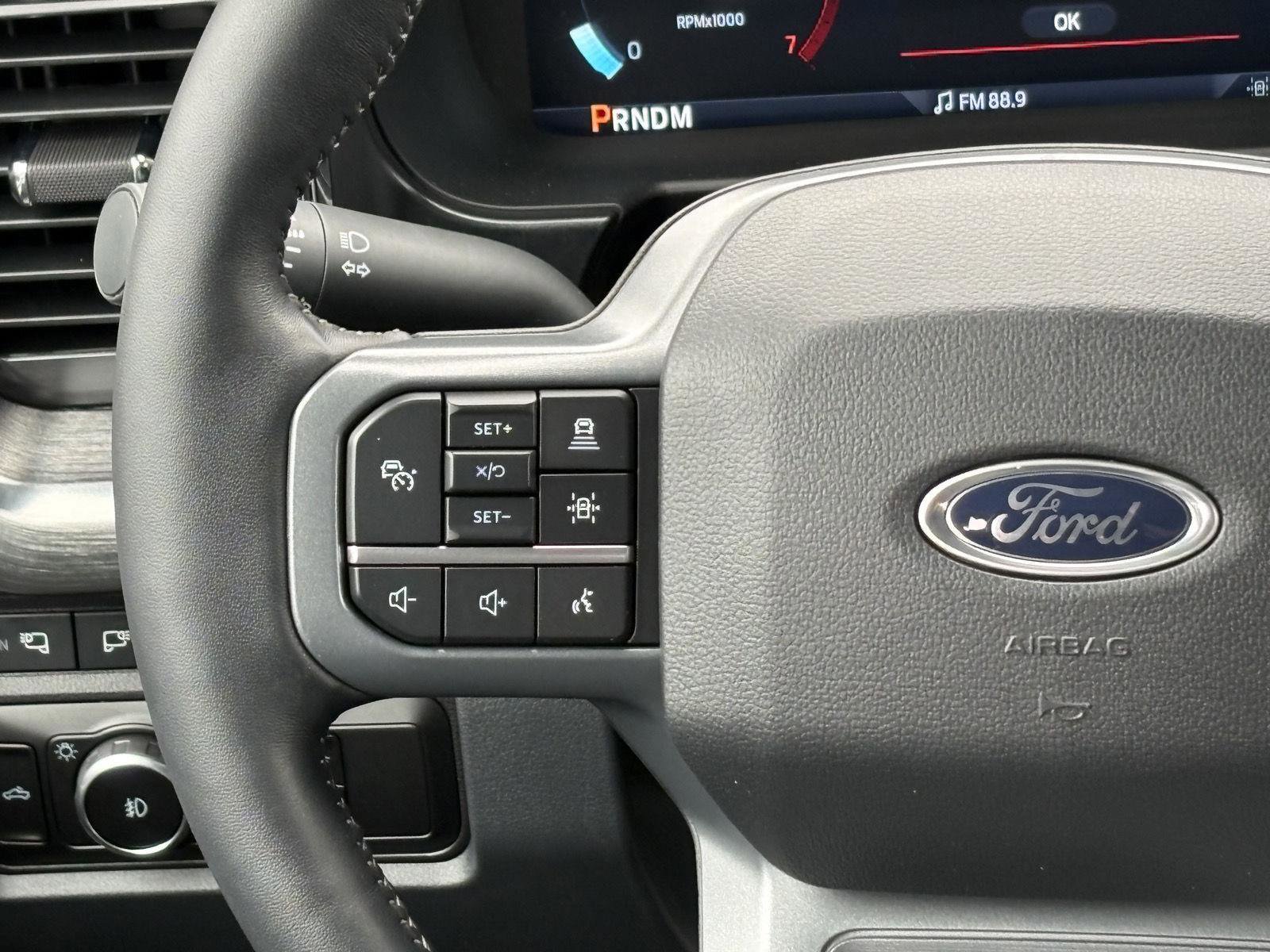 Used 2024 Ford F250 Lariat w/ Lariat Ultimate Package AWD/4WD image 11