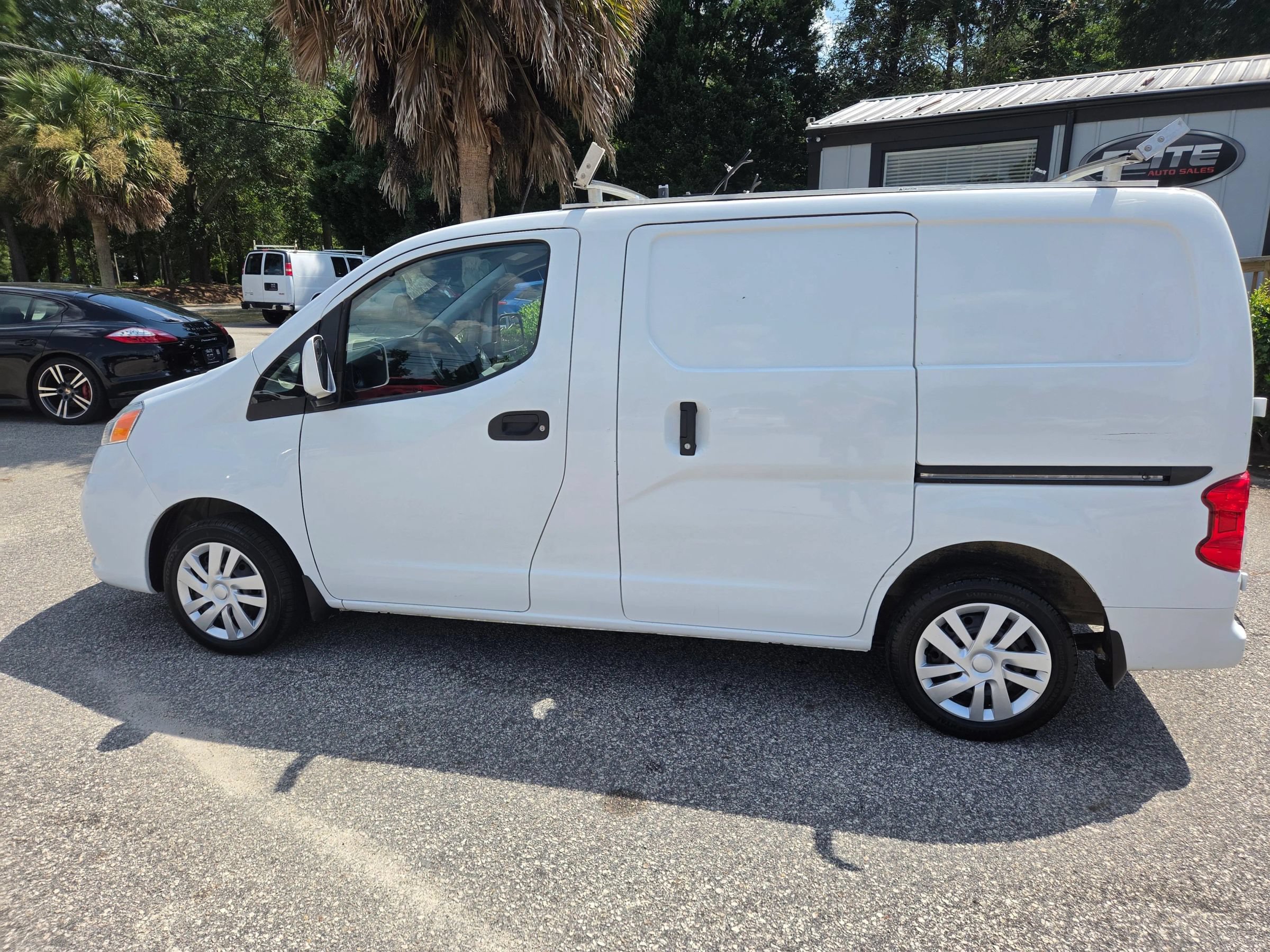 Used 2018 Nissan NV200 SV w/ Navigation Package FWD image 9