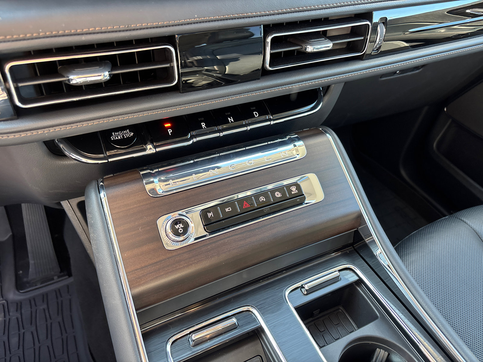 New 2025 Lincoln Aviator Reserve w/ Illumination Package image 24