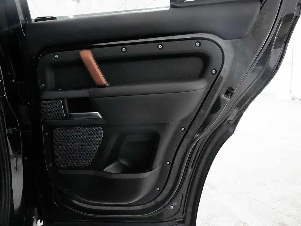 Used 2020 Land Rover Defender 110 X AWD/4WD image 36