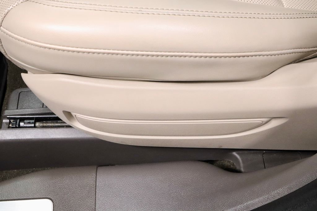 Used 2021 Lincoln Corsair AWD w/ Equipment Group 101A image 27