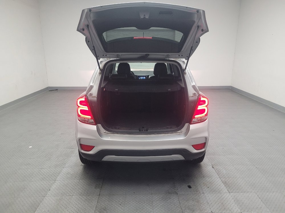 Used 2018 Chevrolet Trax LT w/ LT Convenience Package image 29