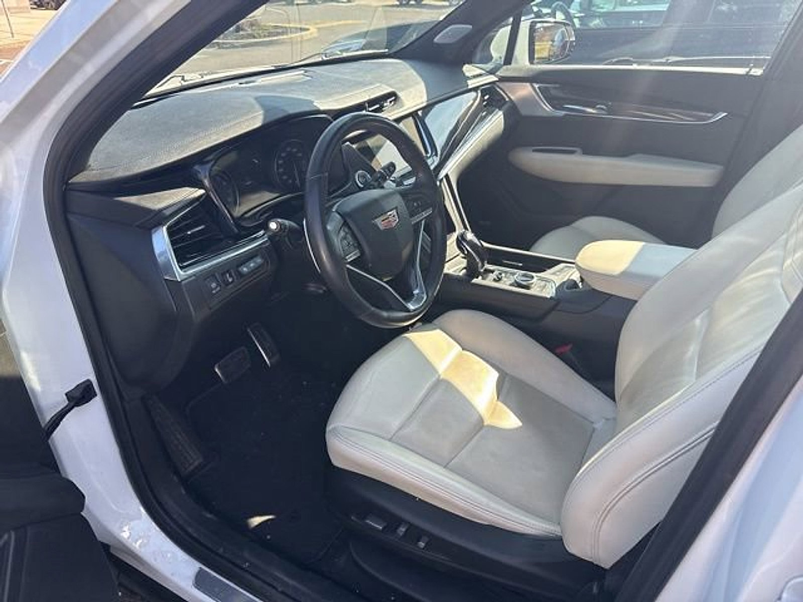 Certified 2023 Cadillac XT6 Sport w/ Technology Package image 7