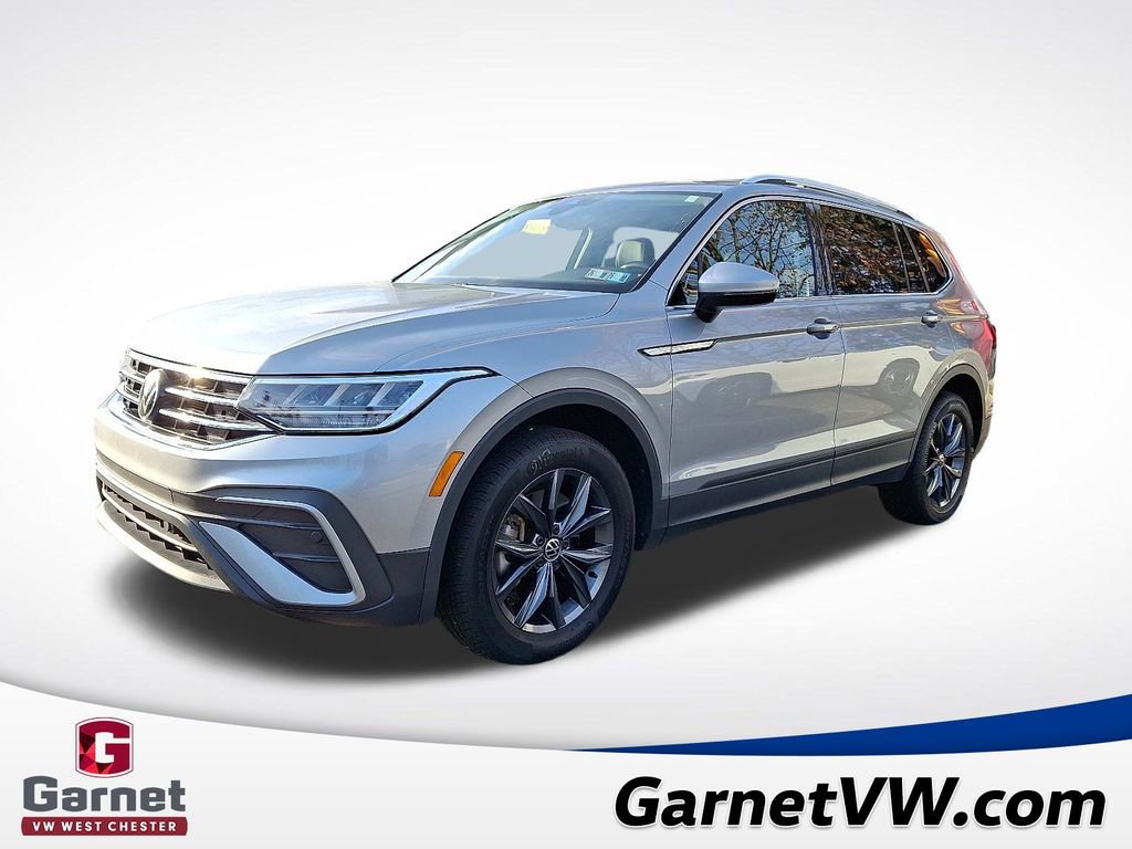 Certified 2023 Volkswagen Tiguan SE image 3