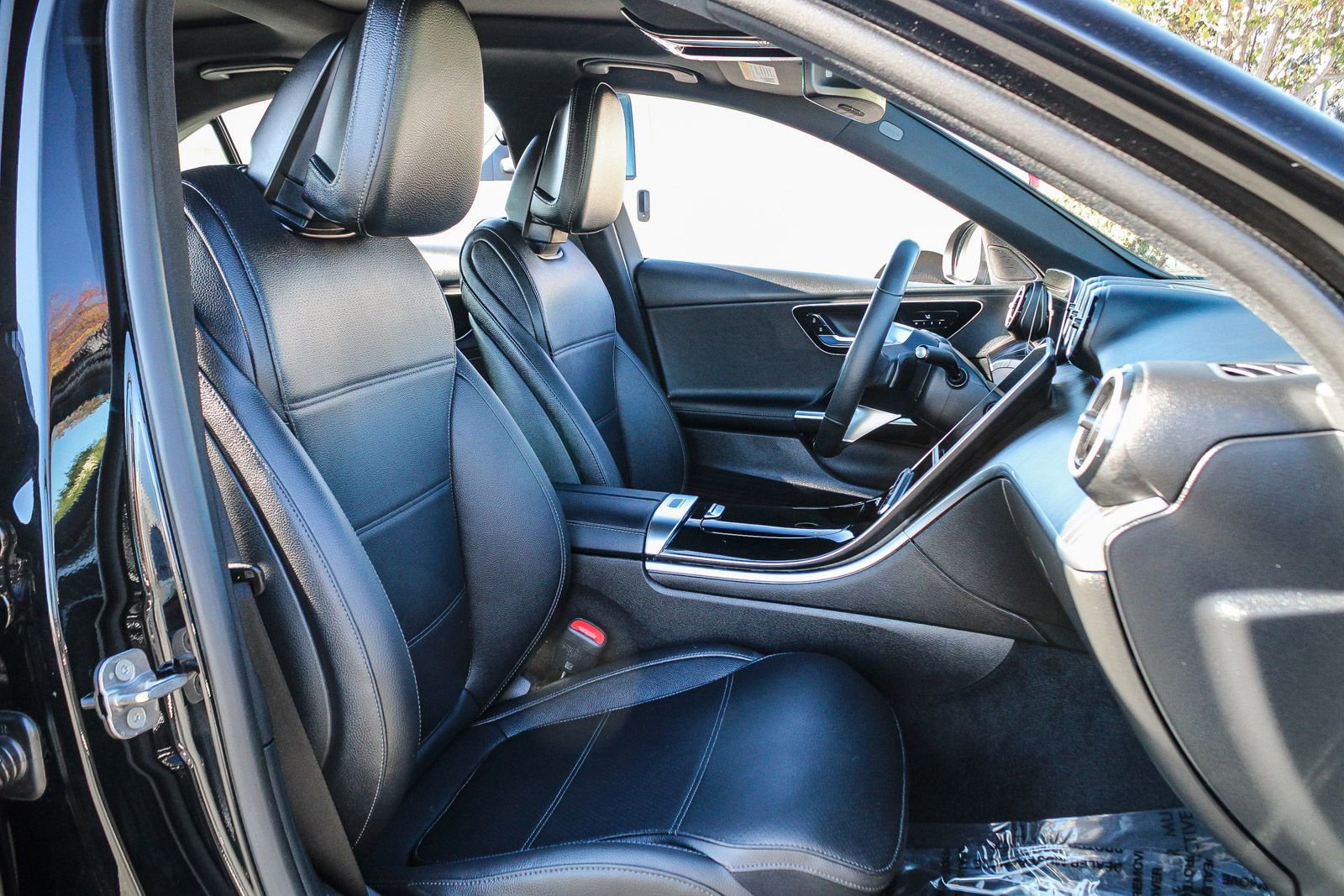 Certified 2025 Mercedes-Benz C 300 4MATIC Sedan image 16