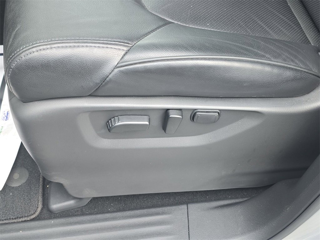 Used 2024 Nissan Armada SL w/ Cargo Package image 18