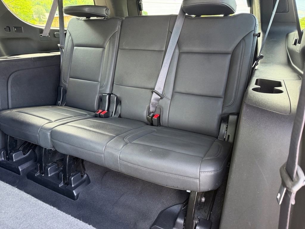 Used 2023 Chevrolet Suburban LT AWD/4WD image 15