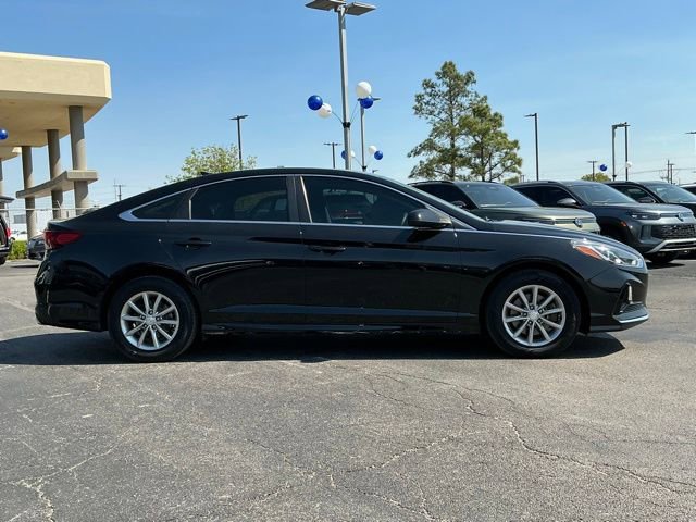 Used 2019 Hyundai Sonata SE image 2