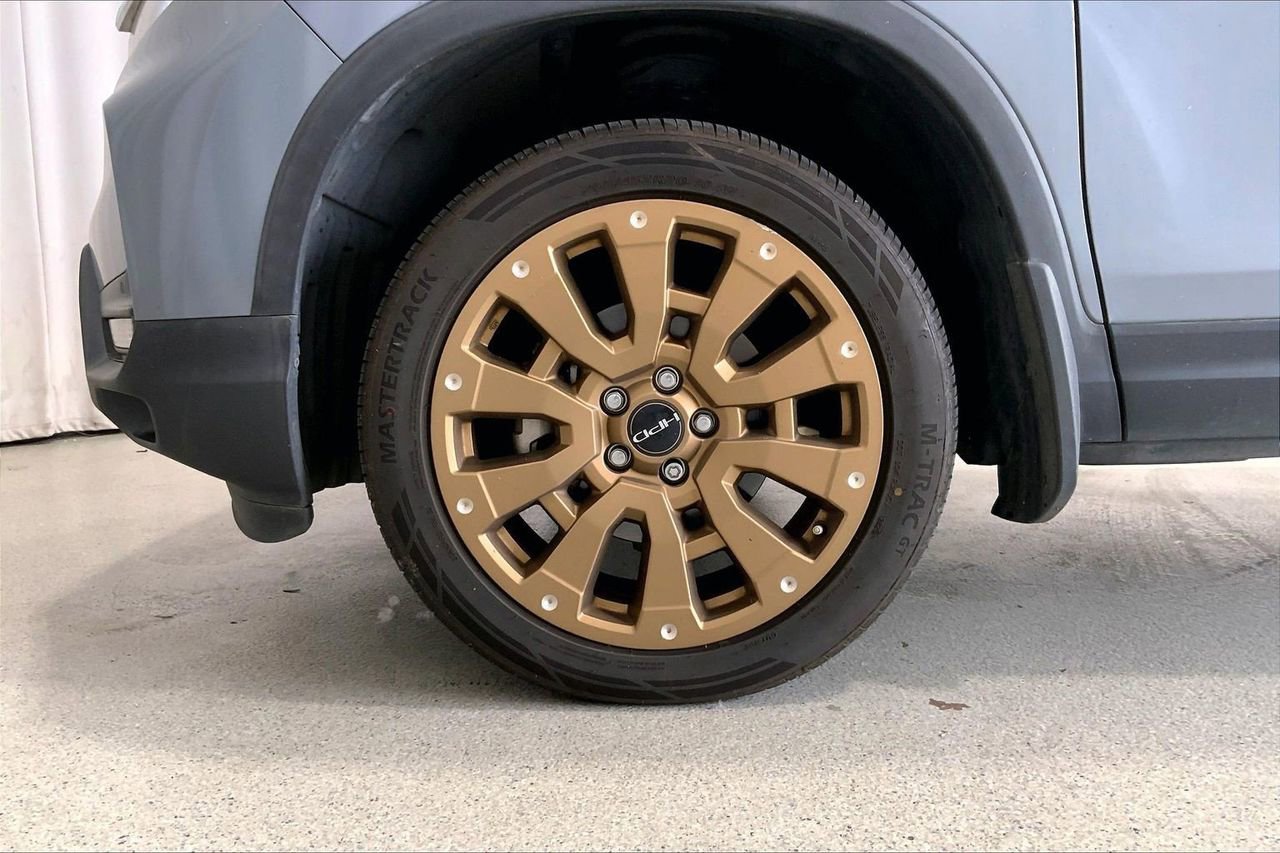 Used 2023 Honda Passport EX-L image 6