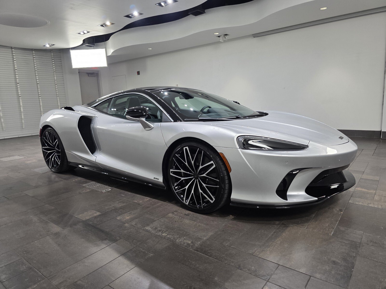 New 2027 McLaren GTS RWD image 23
