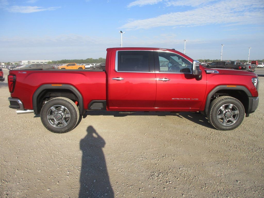 New 2026 GMC Sierra 2500 SLT image 3