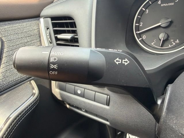 Used 2023 Nissan Rogue SV AWD/4WD image 24