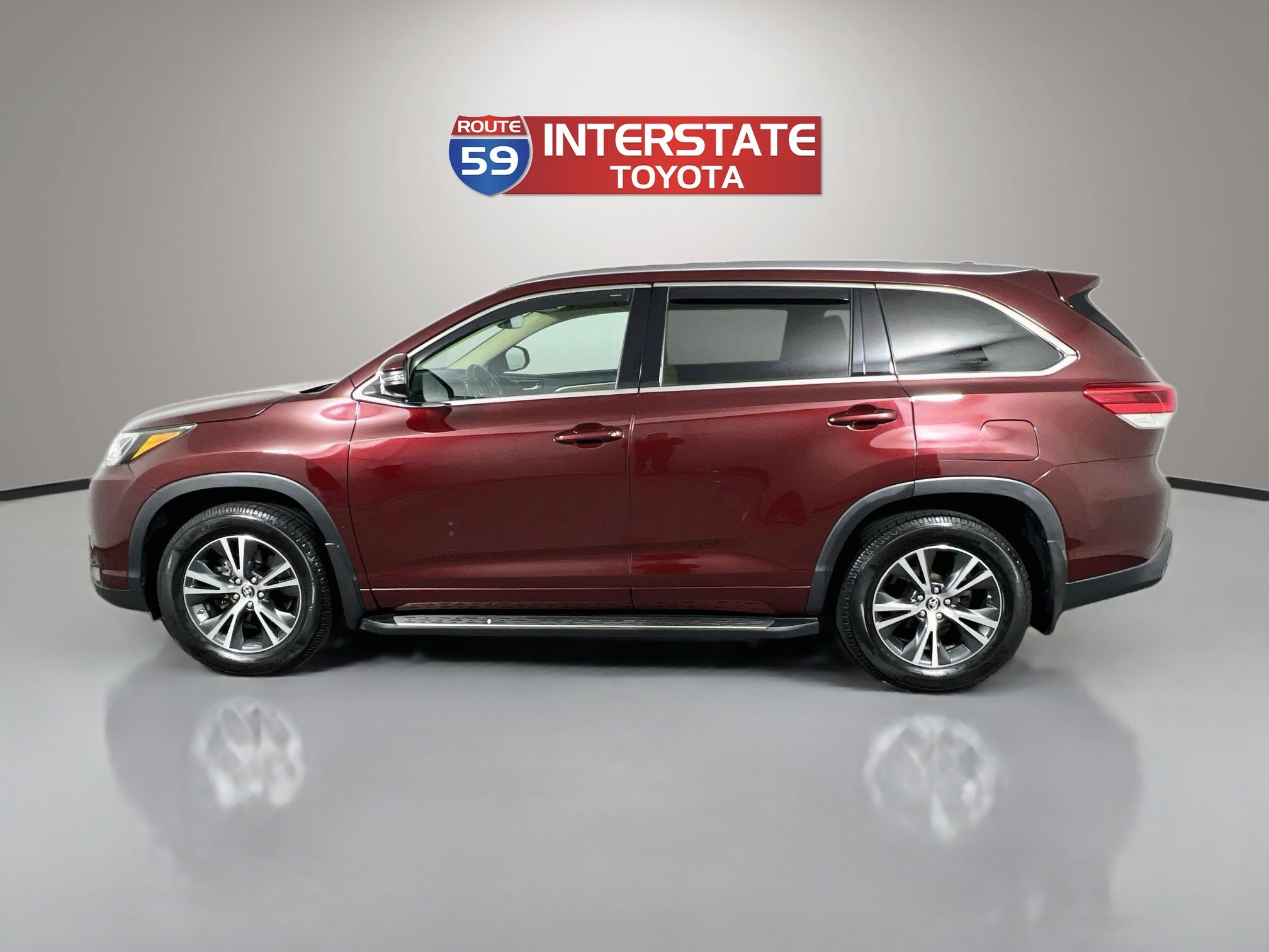 Used 2019 Toyota Highlander Limited AWD/4WD image 4