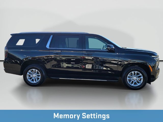 Used 2026 Chevrolet Suburban LT w/ Comfort Package AWD/4WD image 7