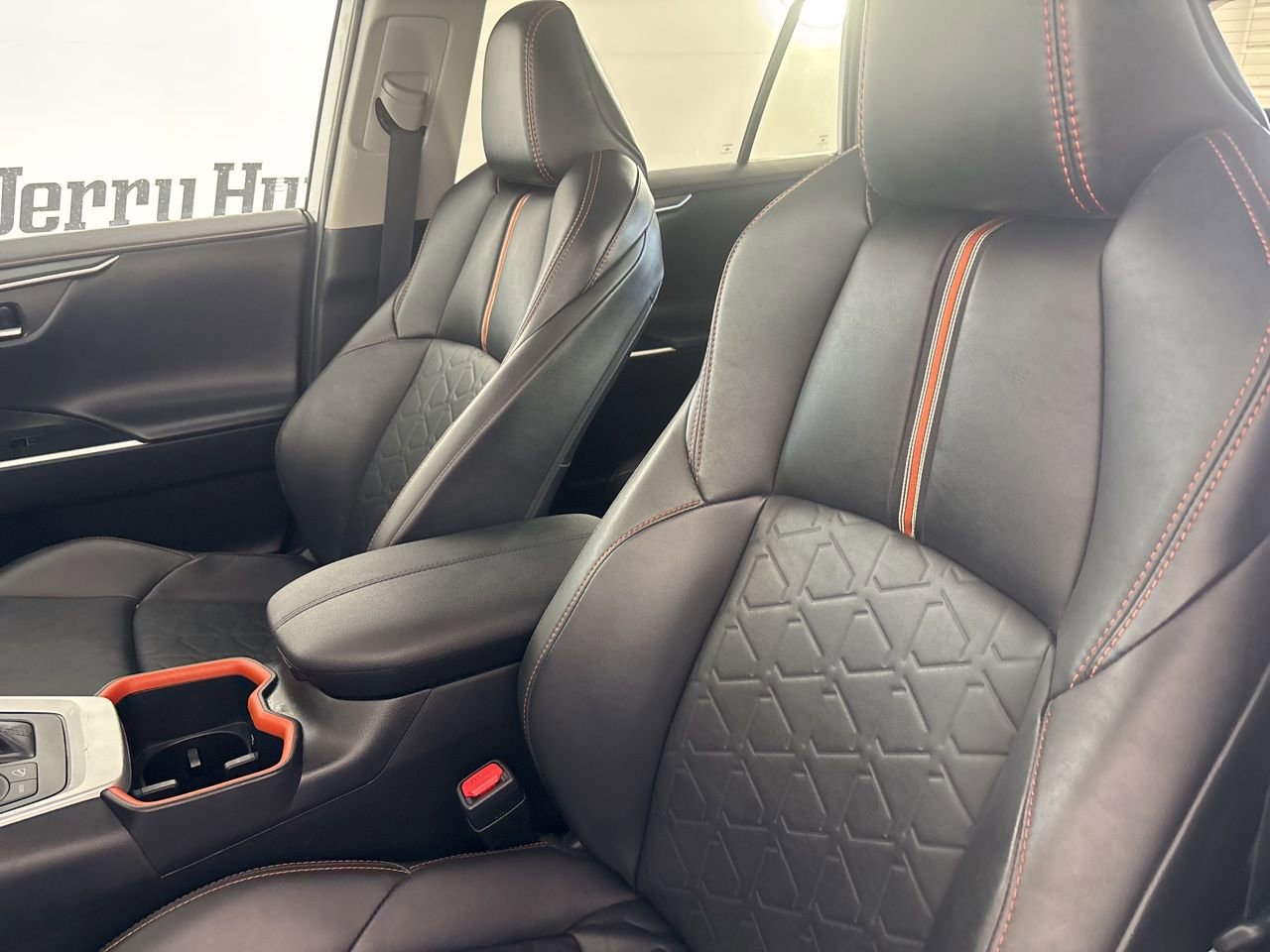 Used 2023 Toyota RAV4 Adventure image 9