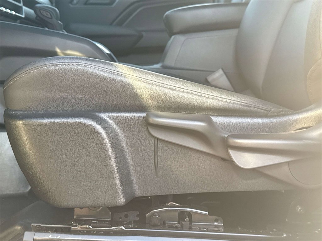 Used 2023 Chevrolet Colorado W/T image 12