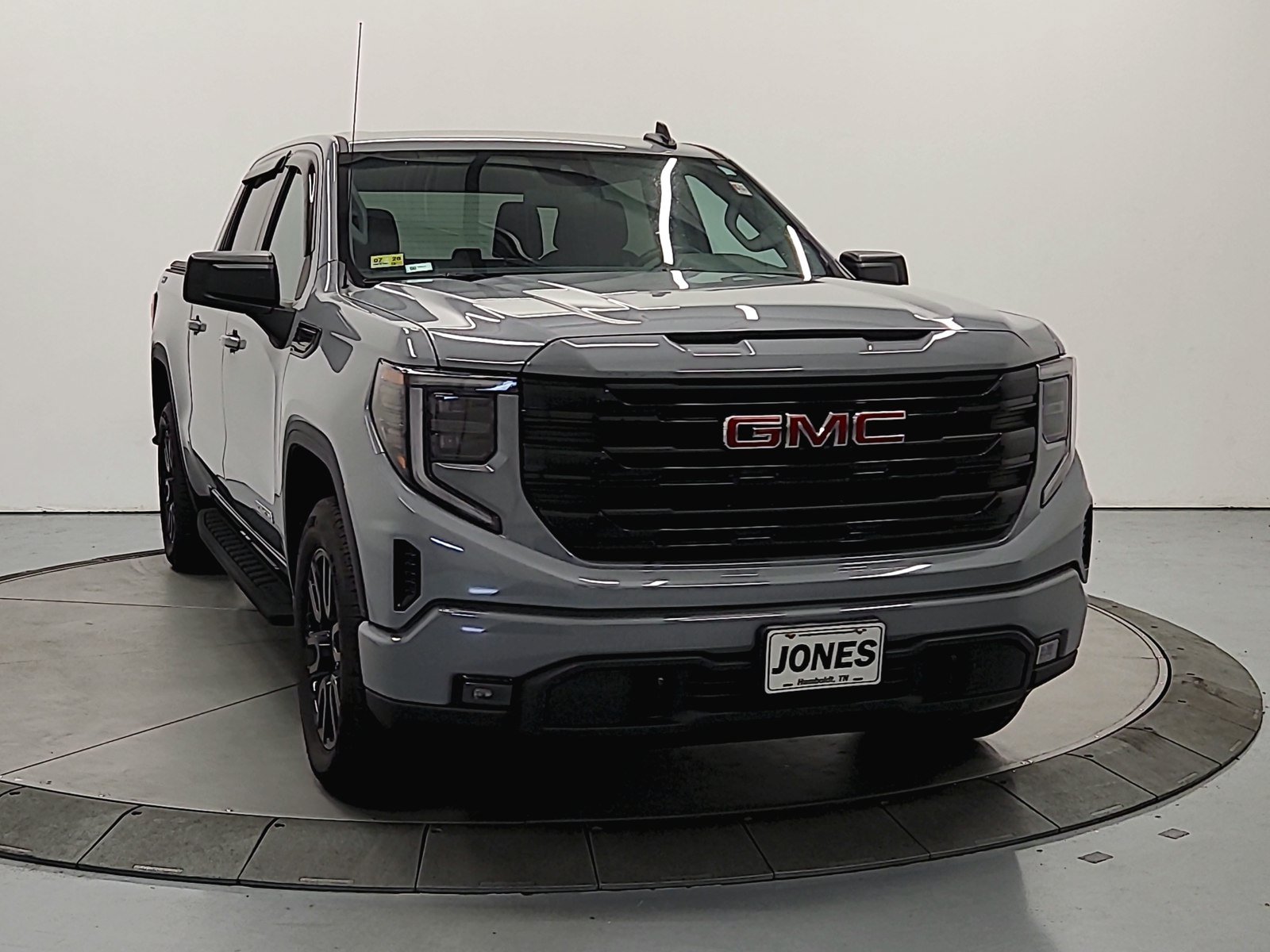 Used 2024 GMC Sierra 1500 Elevation AWD/4WD image 3