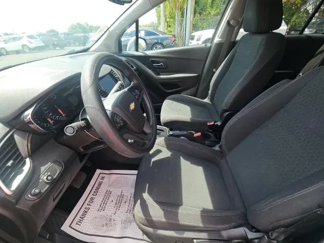 Used 2020 Chevrolet Trax LS w/ Tint and Cruise Package FWD image 8