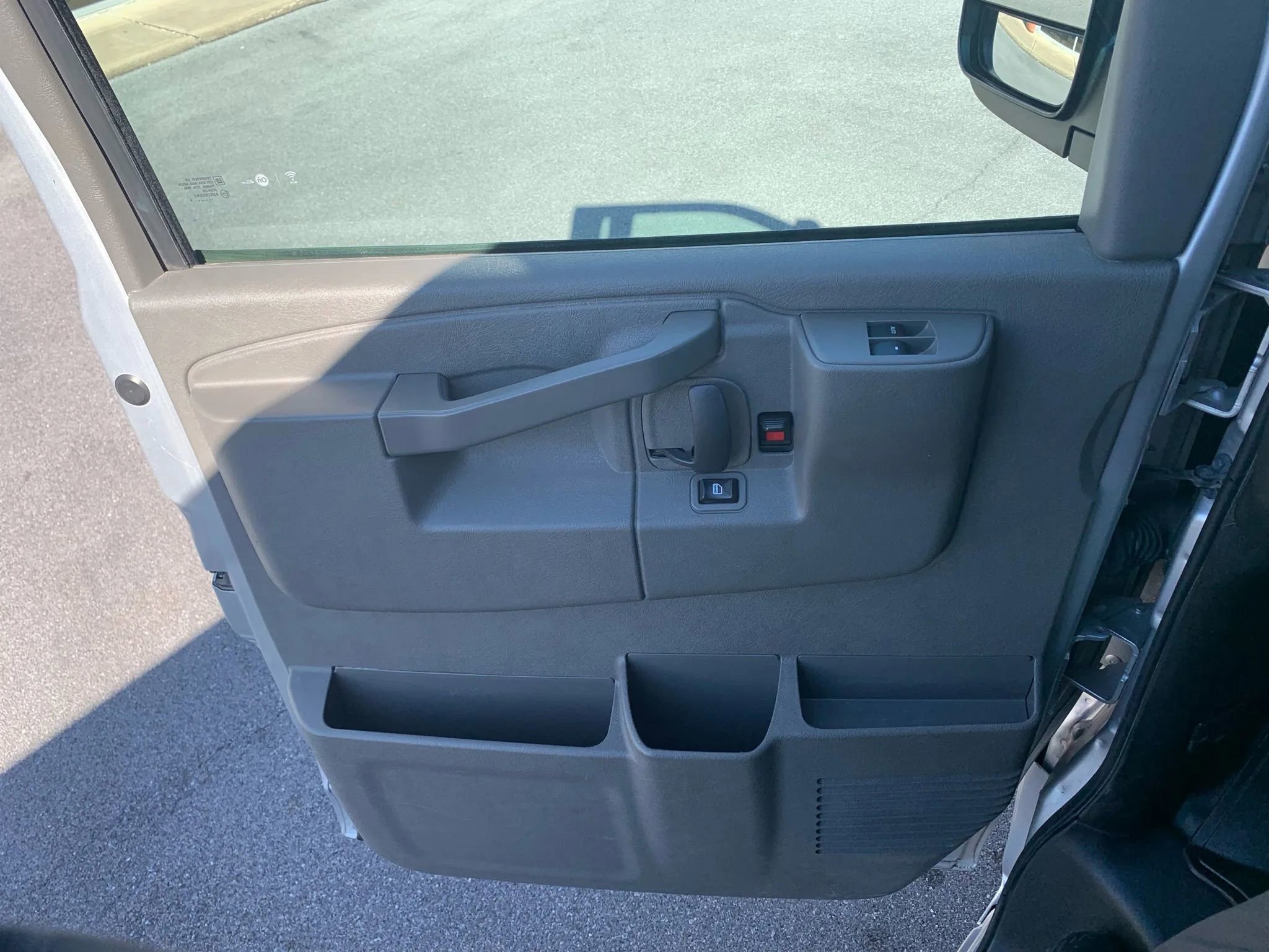 Used 2016 Chevrolet Express 3500 LT w/ LT Preferred Equipment Group image 8