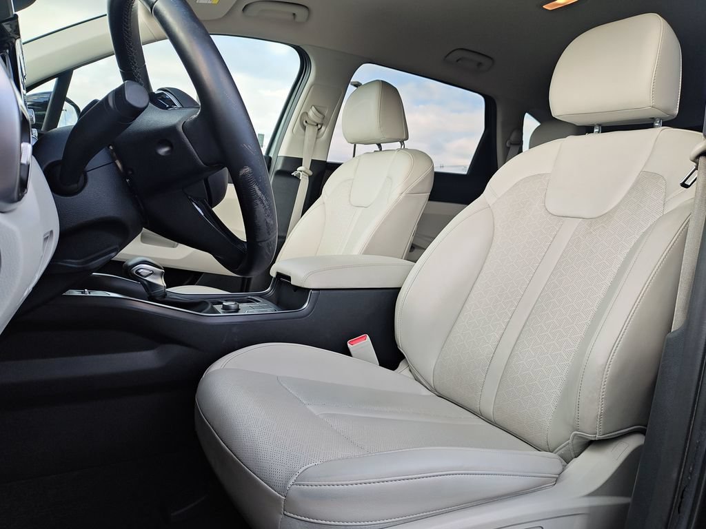 Used 2023 Kia Sorento S AWD/4WD image 13