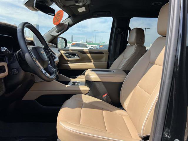 Used 2024 Chevrolet Suburban Premier AWD/4WD image 18