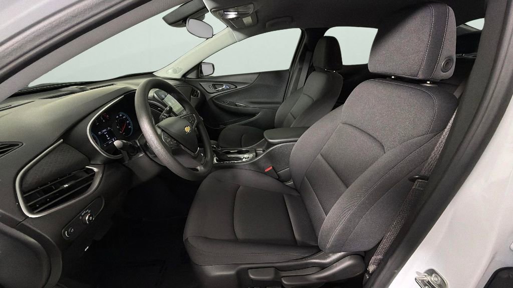 Used 2024 Chevrolet Malibu LS FWD image 17