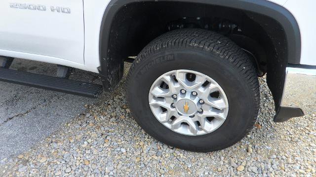Used 2024 Chevrolet Silverado 2500 LT w/ Convenience Package AWD/4WD image 14