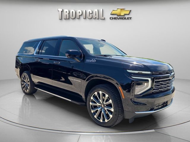 Used 2025 Chevrolet Suburban High Country AWD/4WD image 7