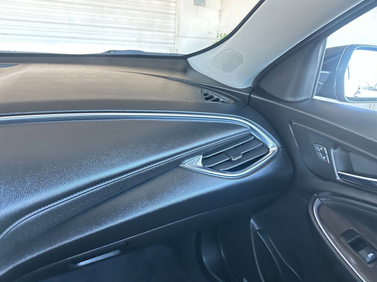 Used 2024 Chevrolet Malibu LT image 35