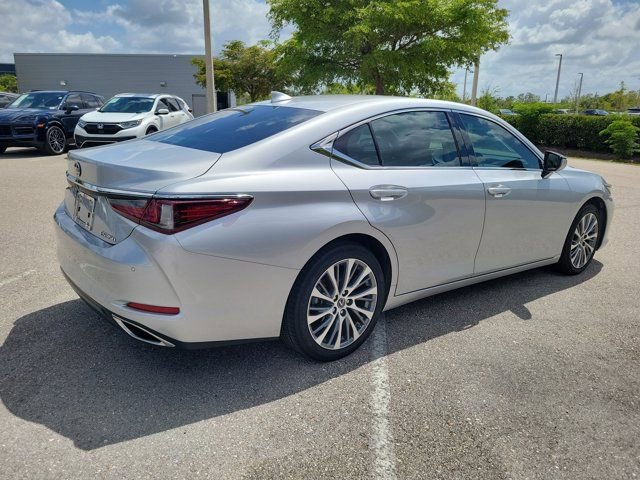 Used 2019 Lexus ES 350 image 7
