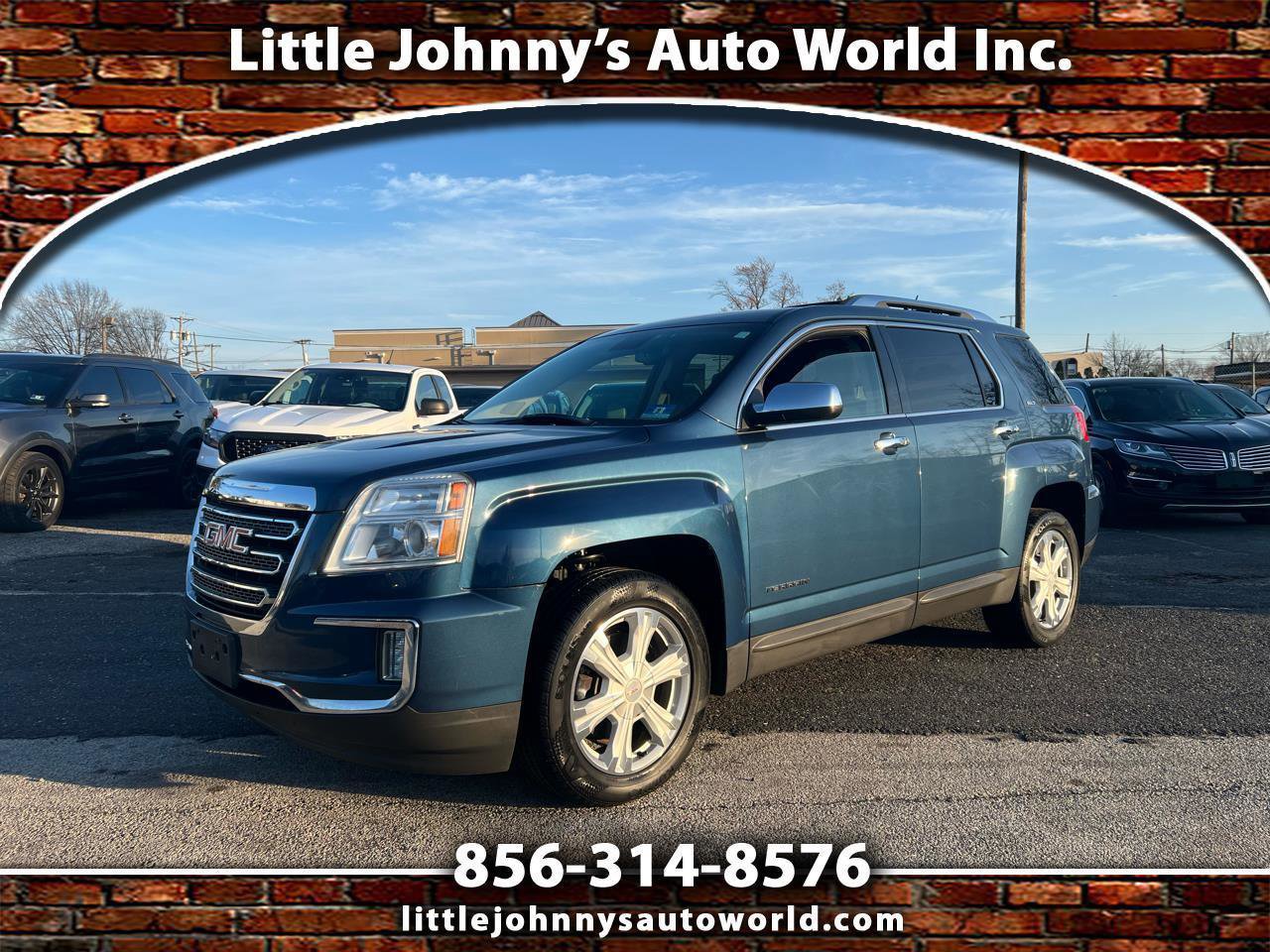 Used 2017 GMC Terrain SLT image 1