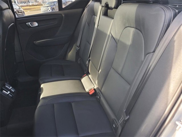 Certified 2025 Volvo XC40 B5 Core w/ Protection Package Premier image 35