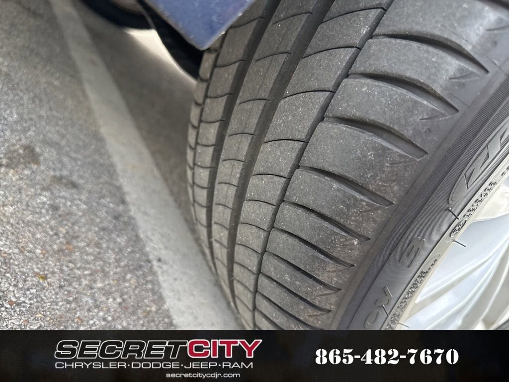 Used 2022 BMW 530i xDrive w/ Convenience Package image 16