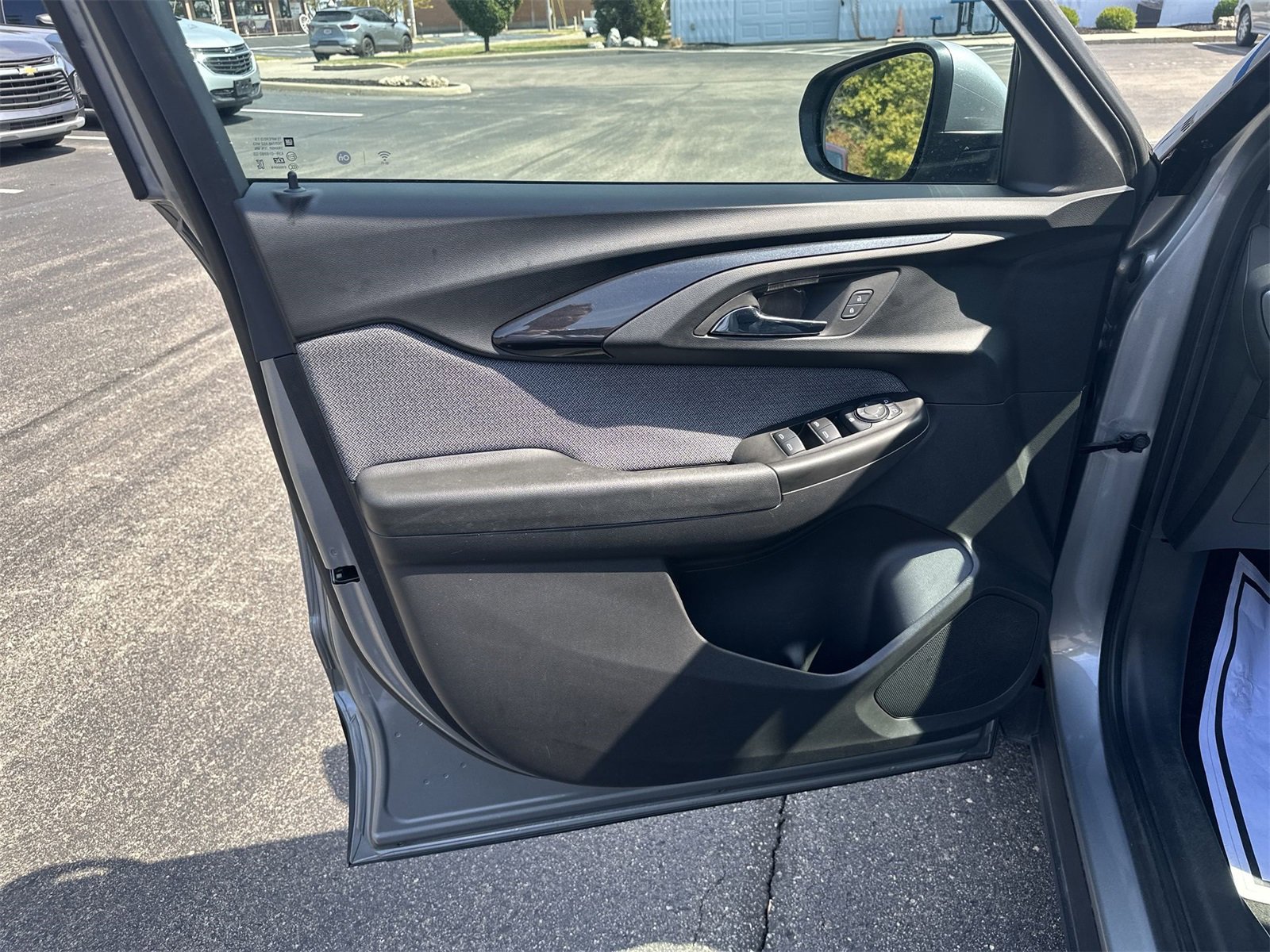 Used 2023 Chevrolet TrailBlazer LT w/ Convenience Package image 21