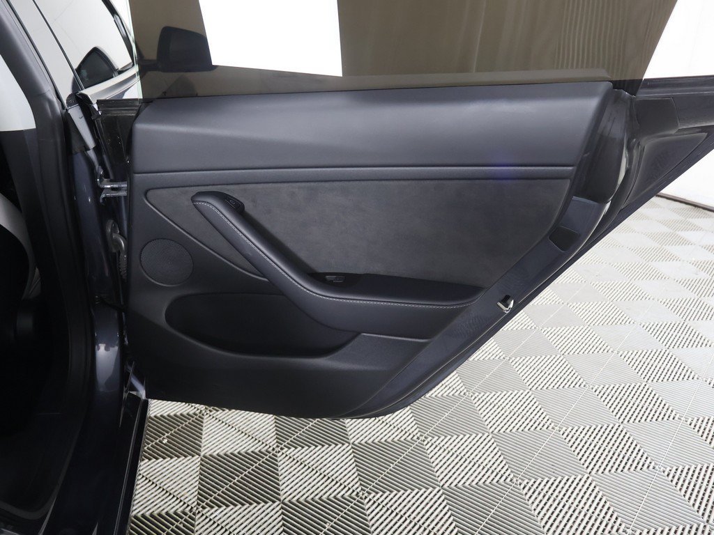 Used 2022 Tesla Model 3 Long Range AWD/4WD image 29