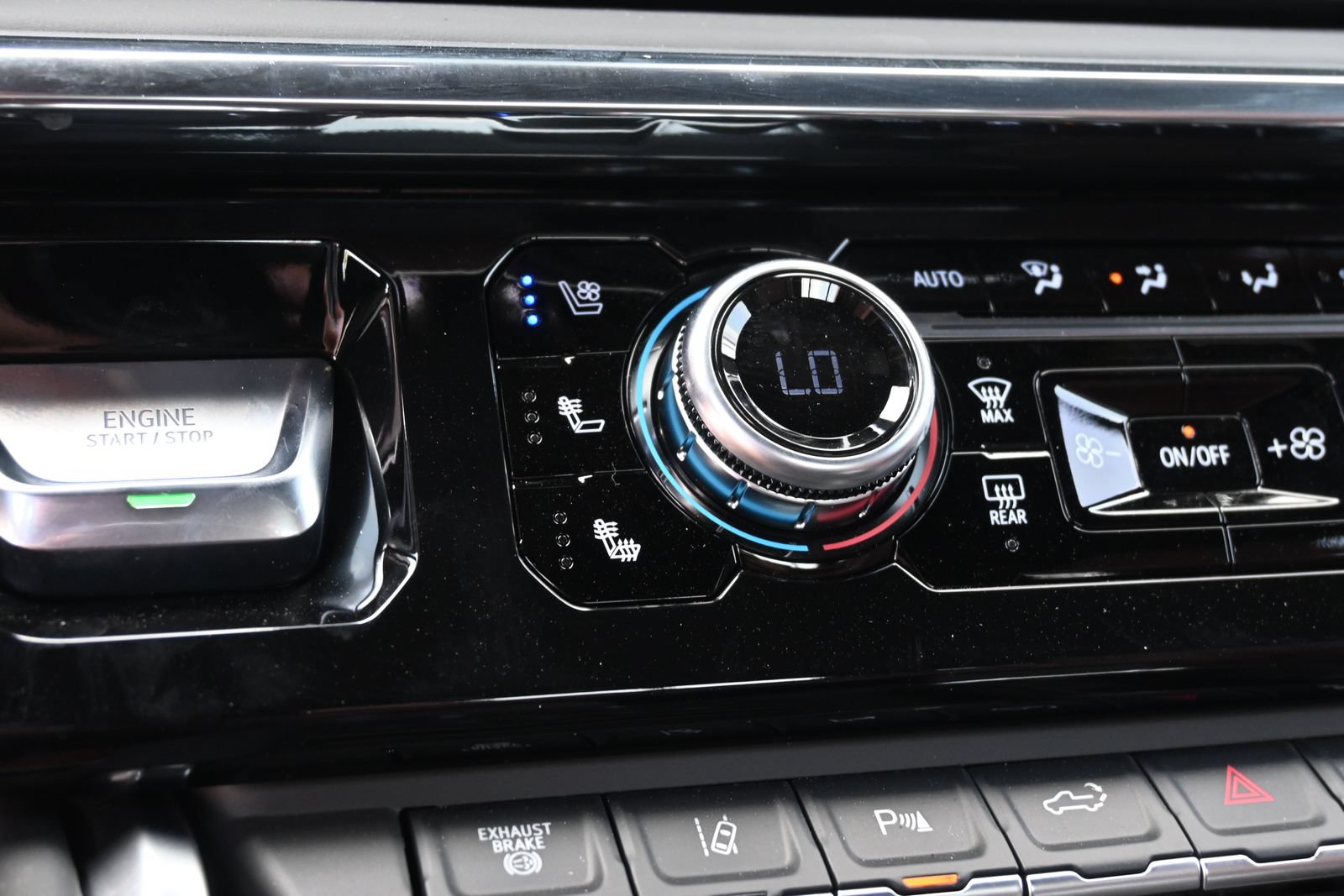 New 2026 GMC Sierra 3500 Denali Ultimate AWD/4WD image 15