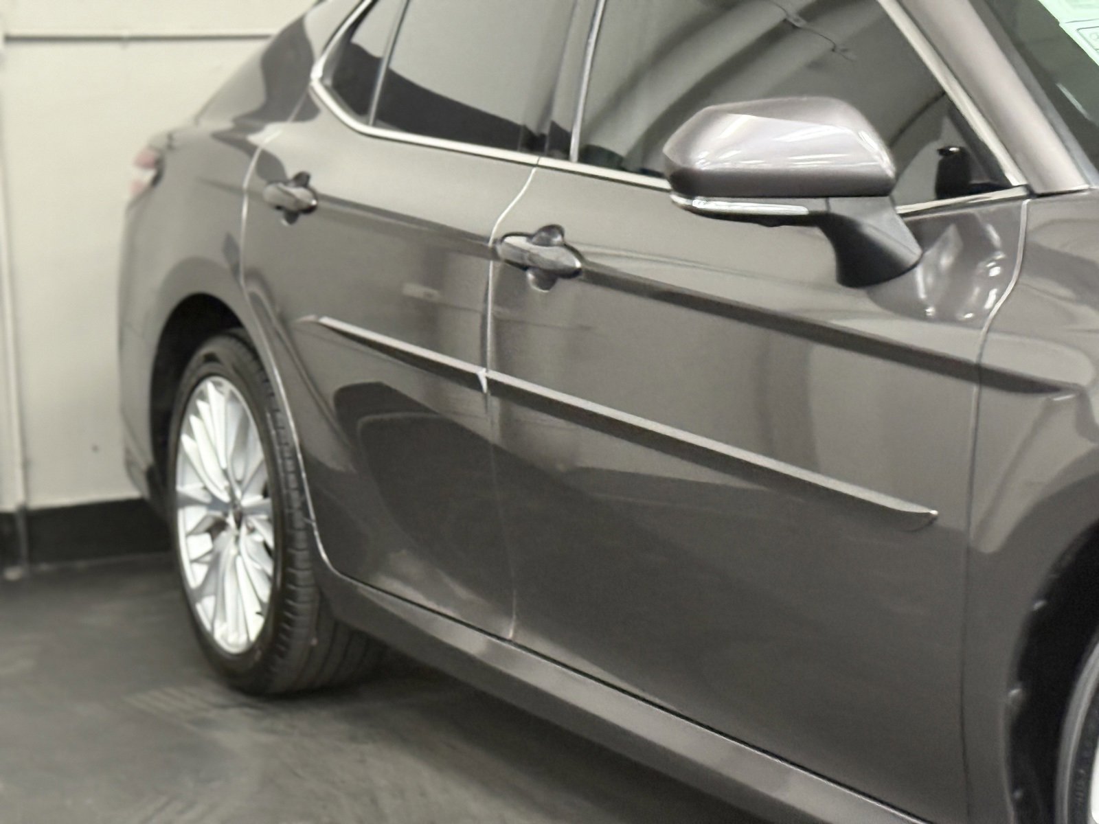 Used 2020 Toyota Camry XLE image 5