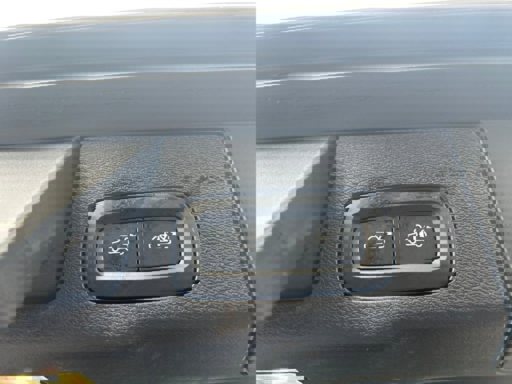 Certified 2022 Volvo XC60 B5 Inscription w/ Advanced Package image 24