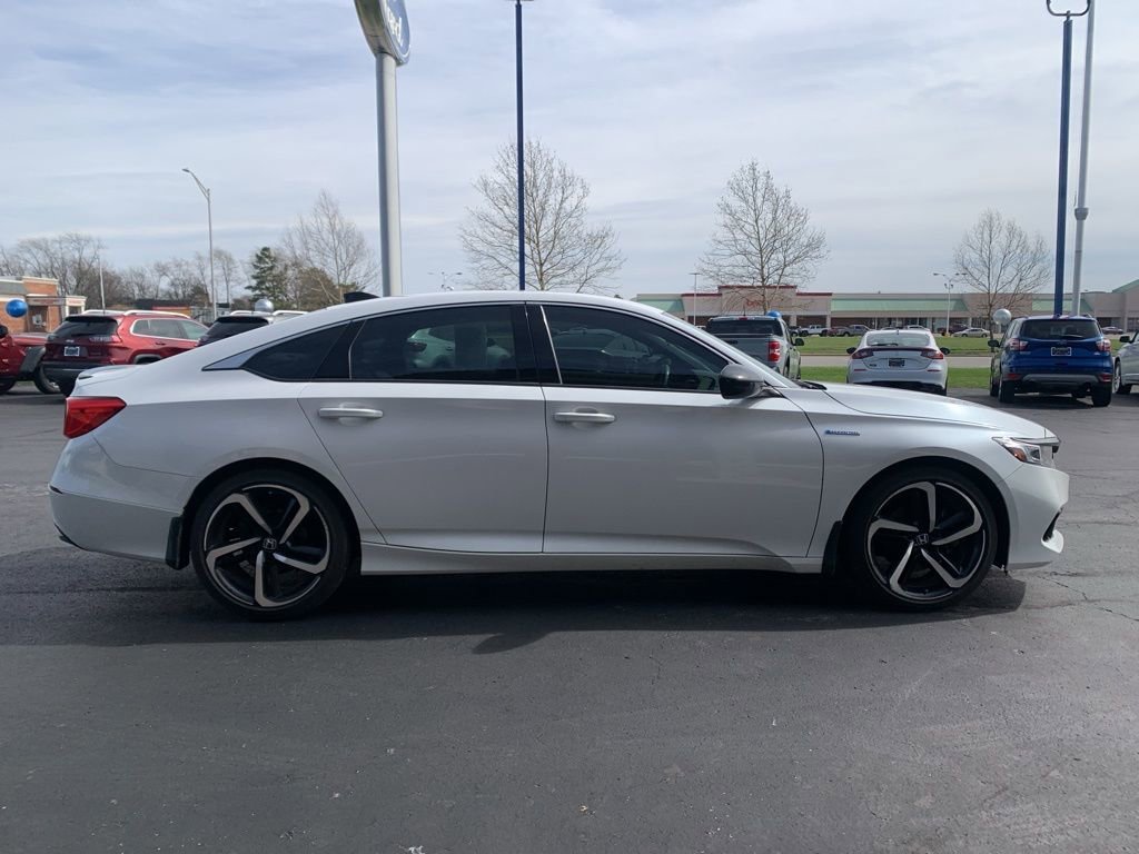 Used 2022 Honda Accord Sport image 2