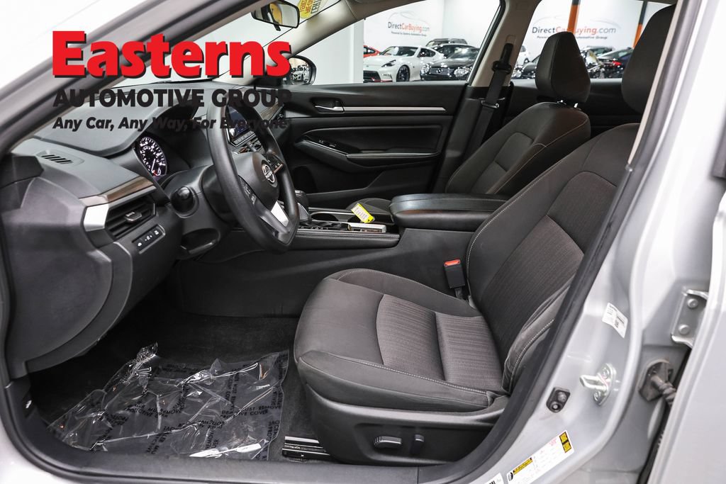 Used 2023 Nissan Altima 2.5 SV AWD/4WD image 14