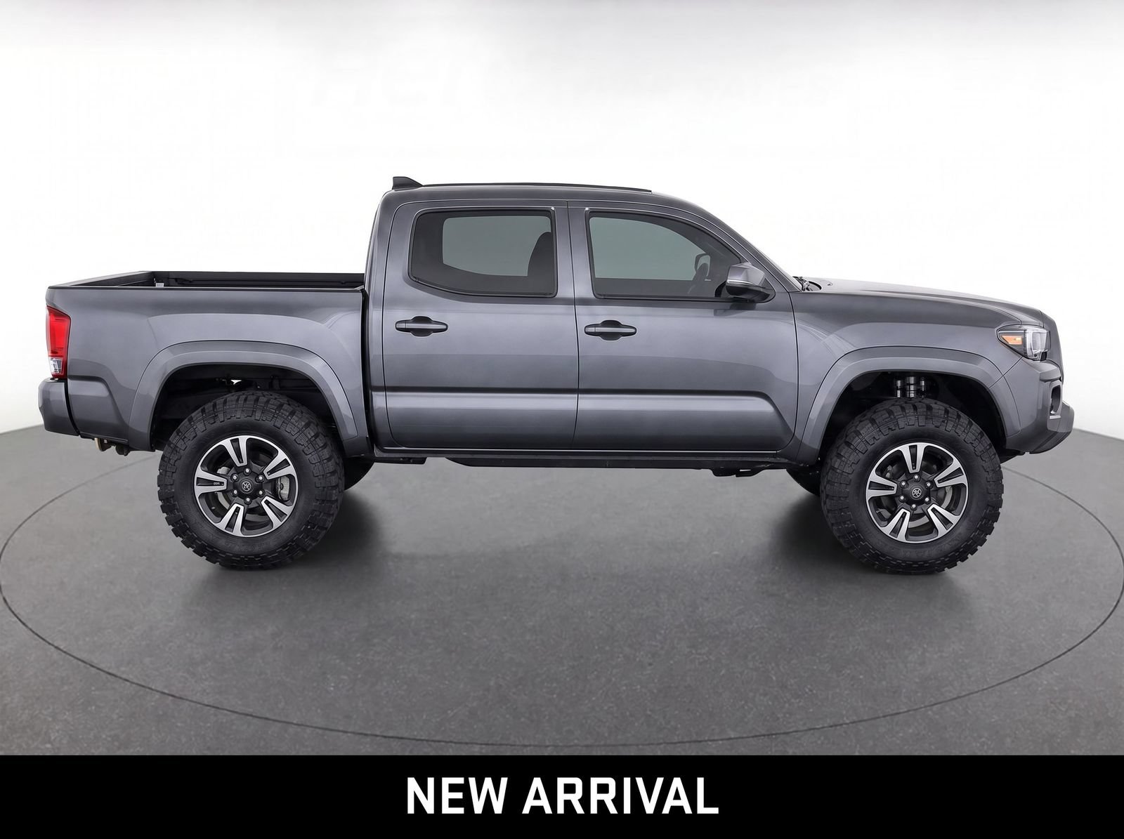 Used 2023 Toyota Tacoma SR AWD/4WD image 8