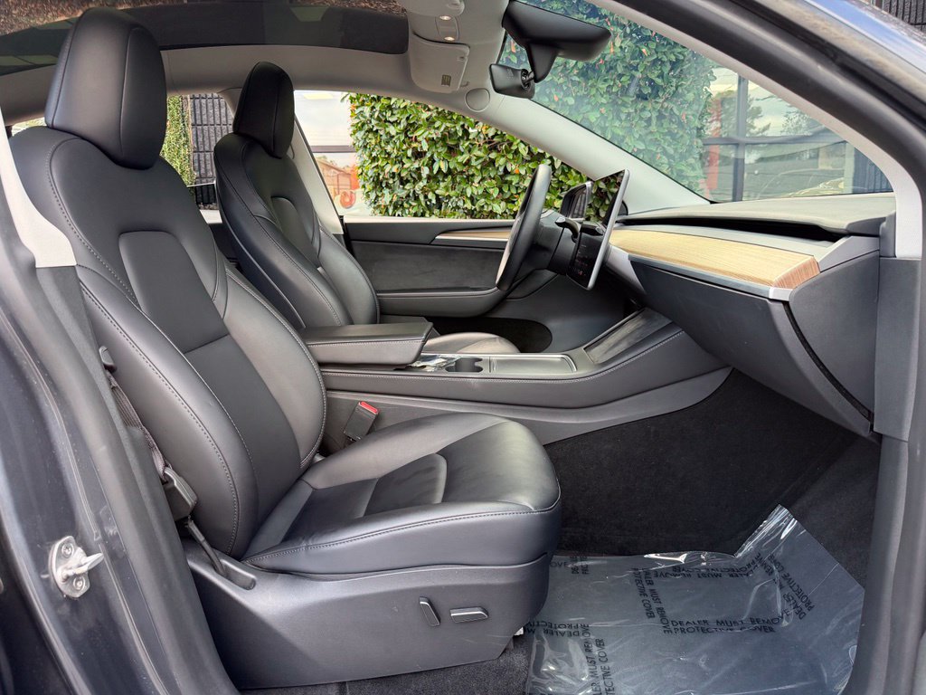 Used 2023 Tesla Model Y 2WD image 33