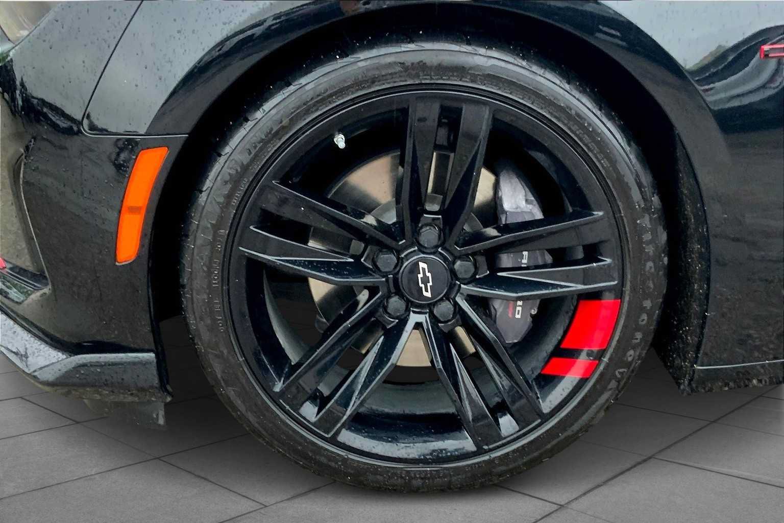 Used 2022 Chevrolet Camaro LT w/ Redline Edition RWD image 10