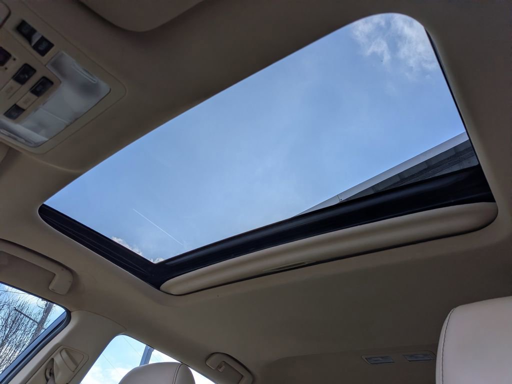 Used 2013 Toyota Avalon Limited FWD image 20