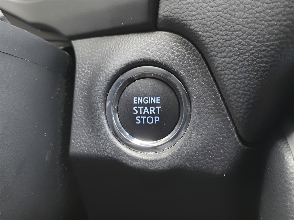 Used 2021 Toyota RAV4 XLE image 29