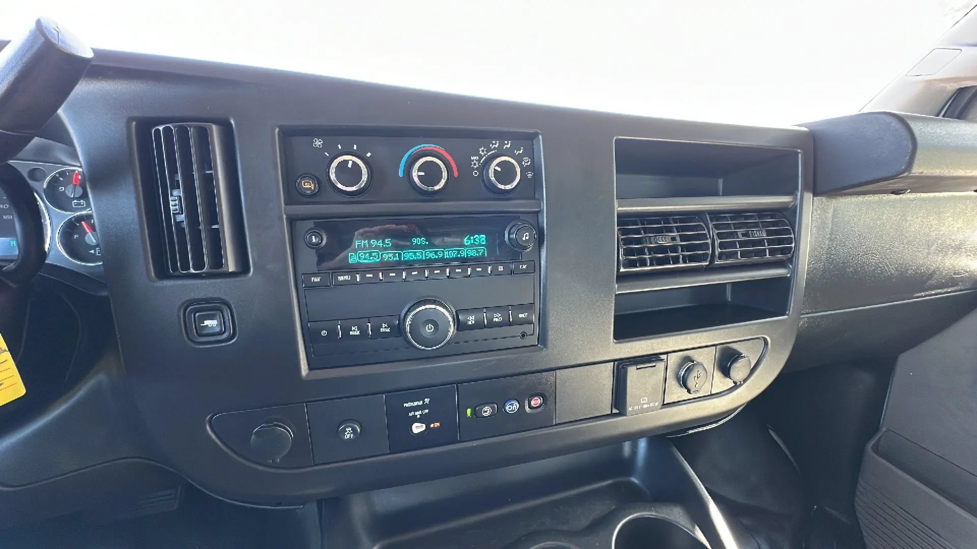 Used 2020 GMC Savana 2500 w/ Driver Convenience Package RWD image 12