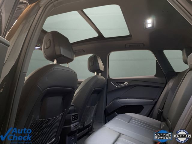 Used 2024 Audi Q4 e-tron Premium image 20