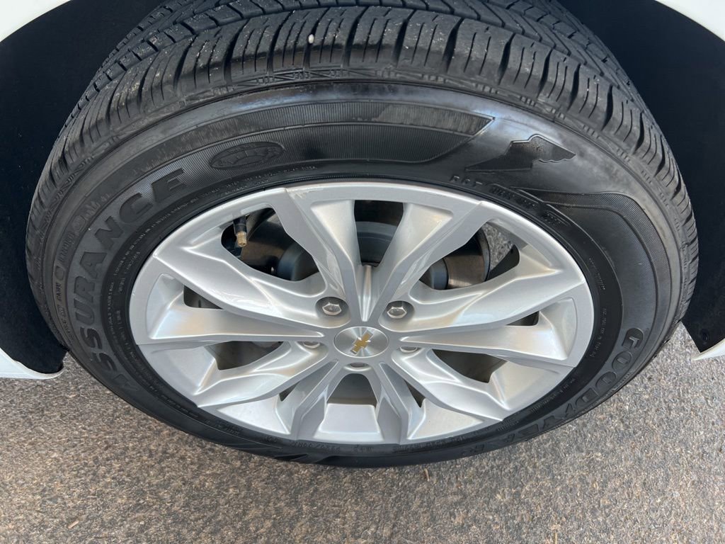 Used 2024 Chevrolet Malibu LT image 25